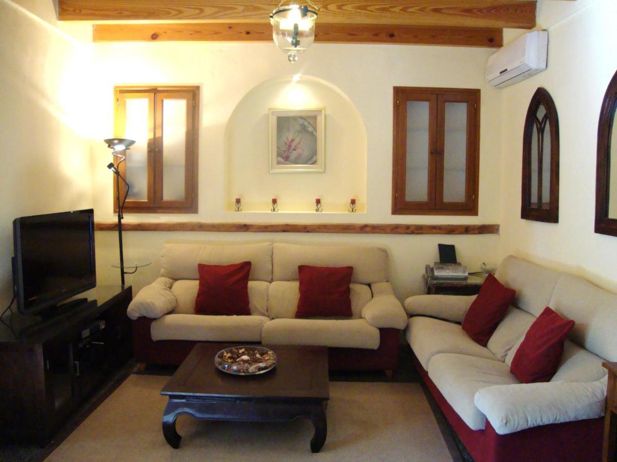 Villa Maria, Bonita Casa Con Jardin Y Piscina Privada En Андрач Экстерьер фото
